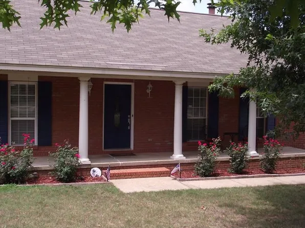 521 Mount Airy Dr, Prattville, AL 36067