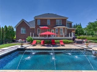 8404 Oakchester Ct, Oak Ridge, NC 27310