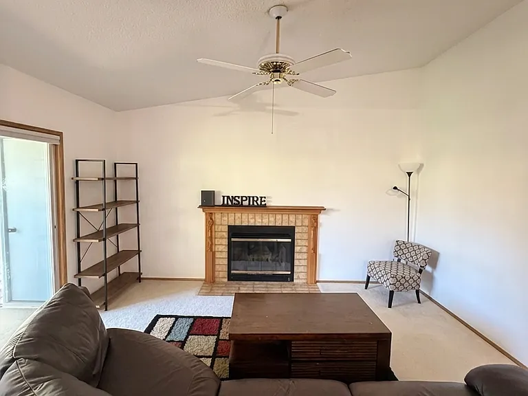10837 SE 172nd St #8D — Photo 3