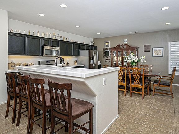 4th image of 64074 Baylor Mountain Ct