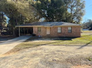 32 Josephene St, Defuniak Springs, FL 32433