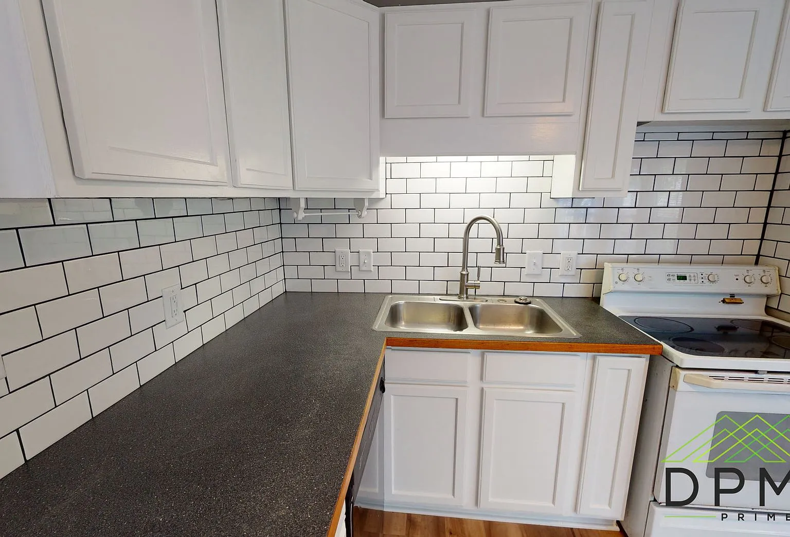 211 S. Clemens Ave. Lansing, MI 48912 — Photo 4