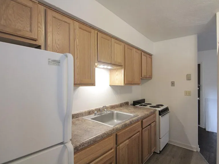 453 Biddle Ave #7 — Photo 6