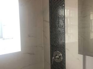 2124 W Ainslie St APT 1, Chicago, IL 60625