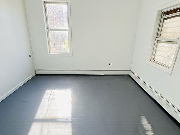 5th image of 2864 W 15th St #C