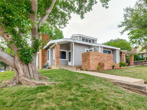 292 W Corporate Dr, Lewisville, TX 75067