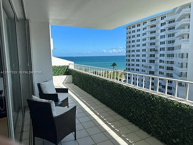 199 Ocean Lane Dr #903 — Photo 6