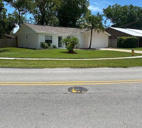 3rd image of 1014 Calle Grande St
