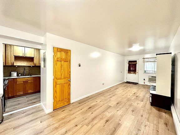 3rd image of 837 48th St #1A