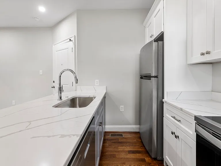 806 N Arthur Ashe Blvd #11 — Photo 18