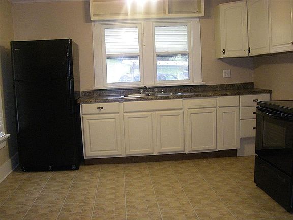 Kitchen with appliances