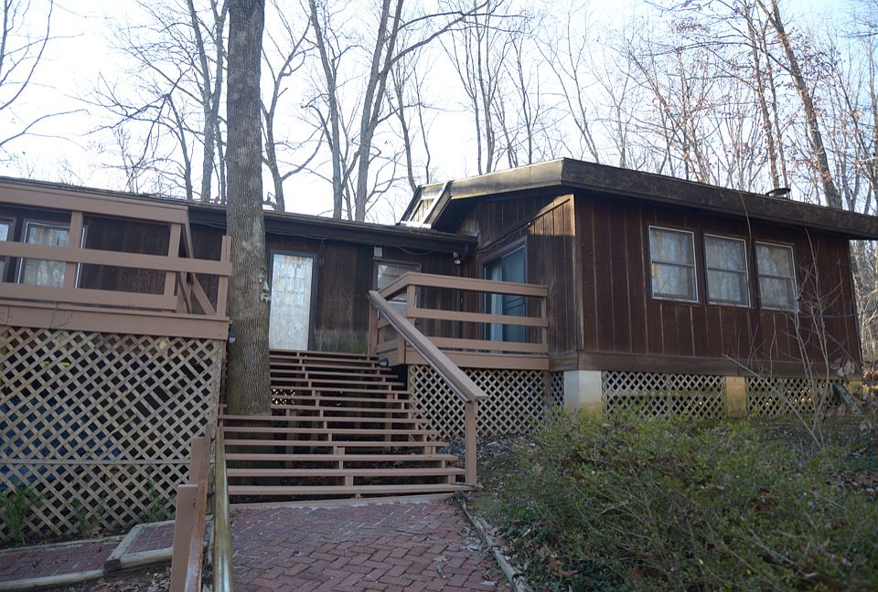 1st image of 857 Rocky Acres Ln