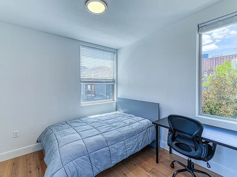 1213 E James Ct — Photo 14