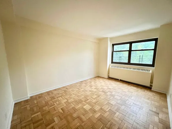 21-15 34th Avenue image 16 of 21