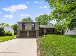 6348 Reeds Dr, Mission, KS 66202