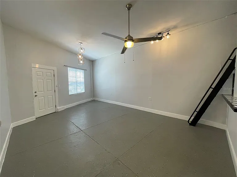 2305 W Texas Ave #5 — Photo 11