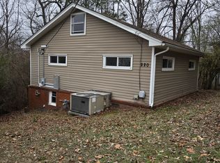 220 Wadsworth Pl, Oak Ridge, TN 37830