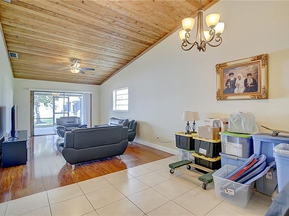 5th image of 2701 SW 58th Mnr APT G