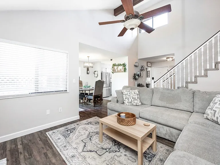 892 Lester Ave — Photo 6