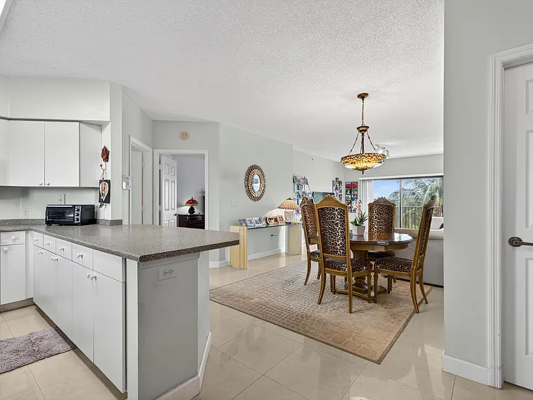 2105 Lavers Cir #403 — Photo 9