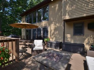 3 Hillock Ct, Huntington, NY 11743