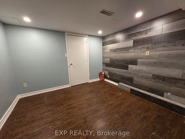 696 Penny Ln #LOWER — Photo 6