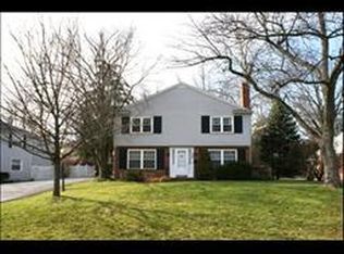 300 Canterbury Dr, Dayton, OH 45429