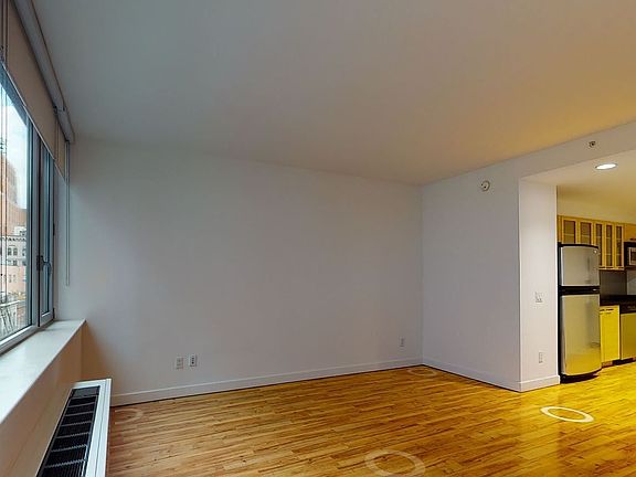 5th image of 88 Leonard St APT 308