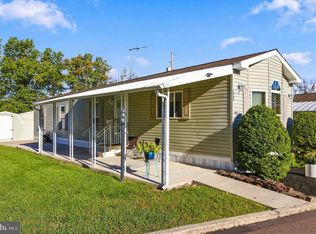 1045 Pine Cir, Telford, PA 18969