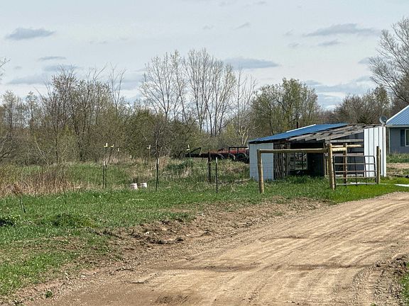 3rd image of 4851 Lawrence Rd