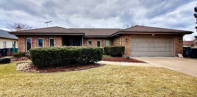 1st image of 15558 Larkspur Ln