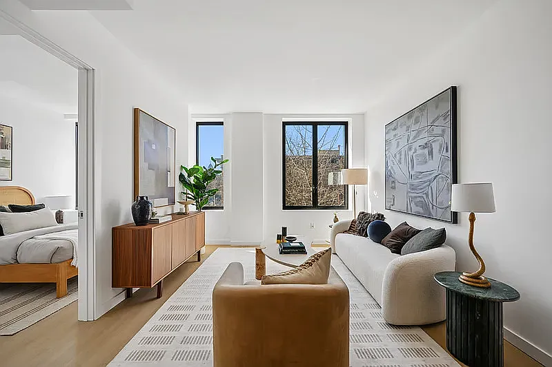 645 Park Place — Photo 3