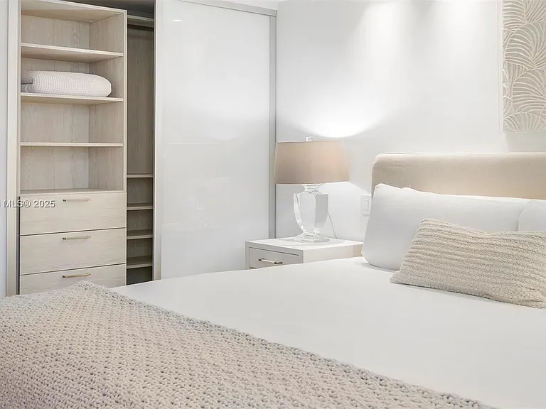 2301 Collins Ave #641 — Photo 24