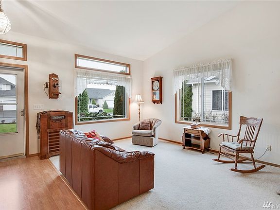 4th image of 18818 104th Ave E