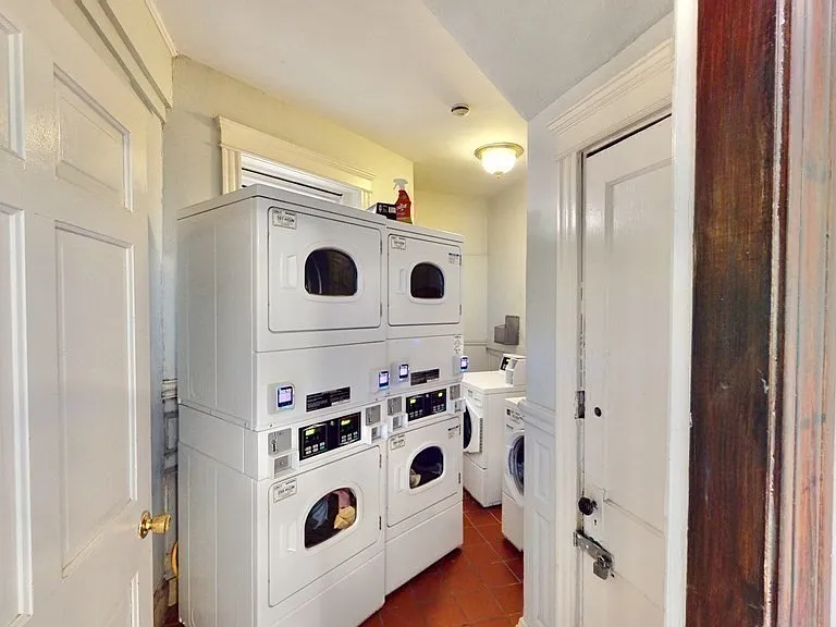 394 Riverway #1 — Photo 14