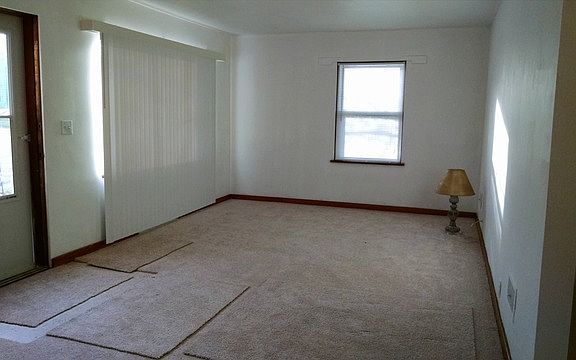 2nd image of 401 Ella Ave