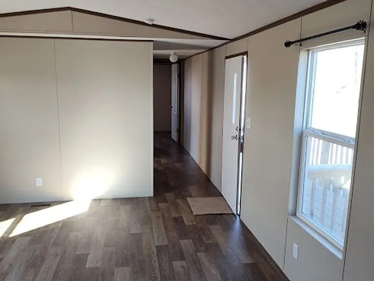 5600 W Kilgore Ave — Photo 25