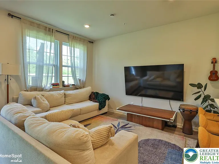 1224 Martin Rd — Photo 6