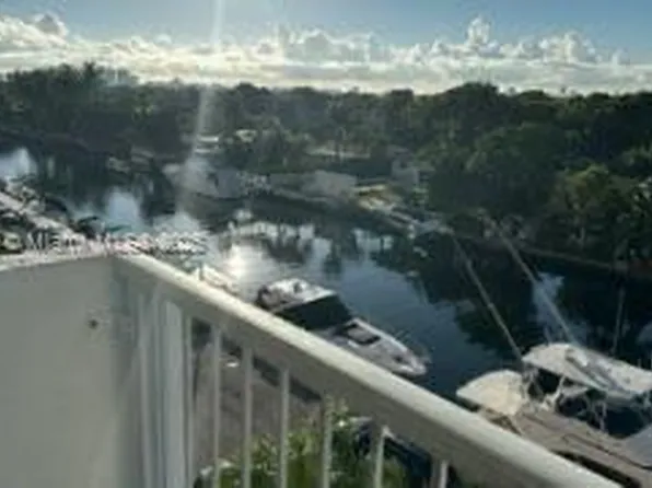 2000 NE 135th St APT 509, Miami, FL 33181