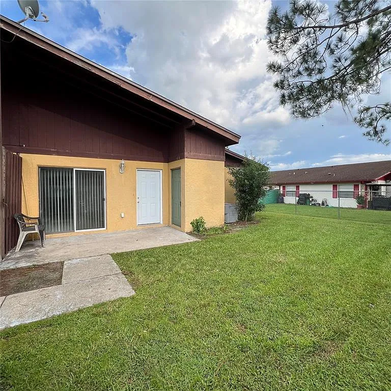 2 bed, 2.0 bath, 934 sqft, $1,500 — Photo 1