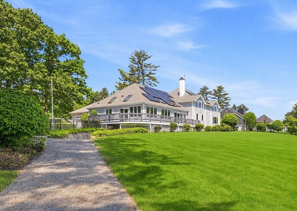 1st image of 139 Fairway Dr