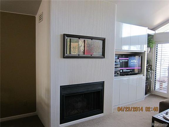 5th image of 1078 York St