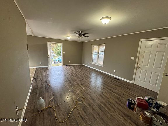5th image of 421 River Bend Dr