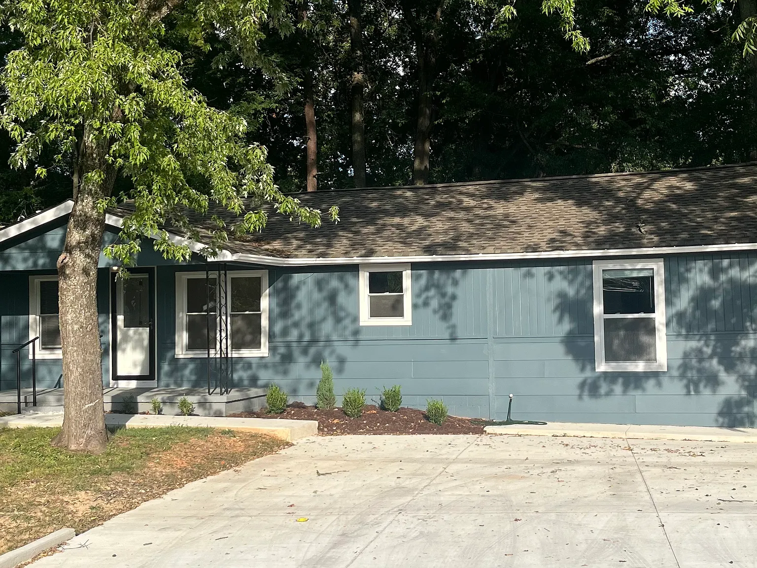 3 bed, 1100 sqft, $1,950 — Photo 1