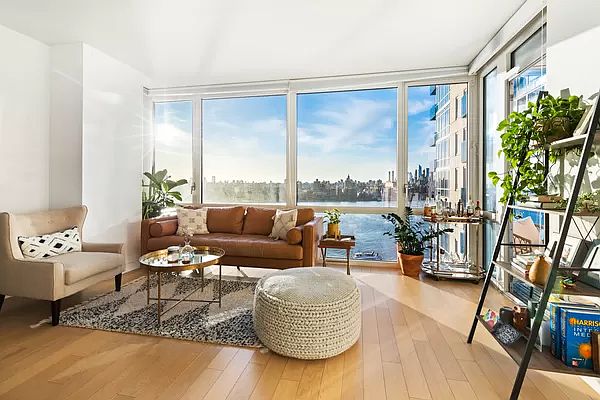 1st image of 22 N 6th St APT 19L