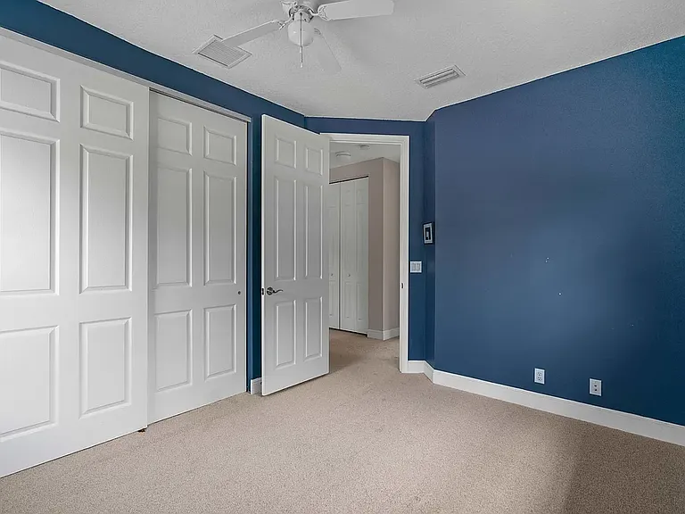 558 Tomahawk Ct — Photo 2
