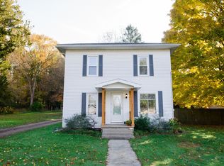 438 Wright St, Jonesville, MI 49250
