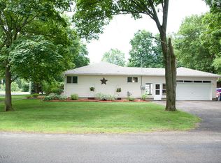 231 7th St, Lakeview, MI 48850
