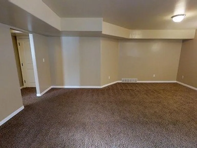 4000 E Mount Airey Dr — Photo 12