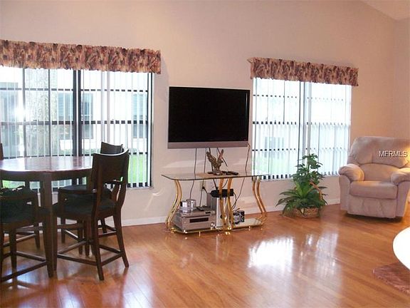 4th image of 2599 Bentley Dr